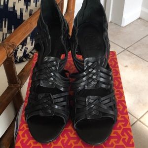 Tory Burch Tevray wedges